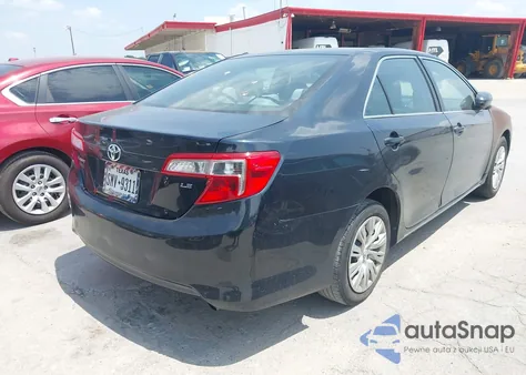 2014 Toyota Camry Le z USA, uszkodzony, nr VIN 4T1BF1FK3EU463655